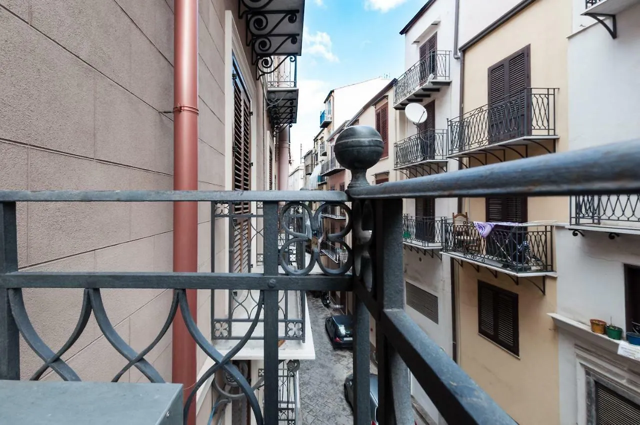 Kasavucciria Apartments Palermo 0*,
